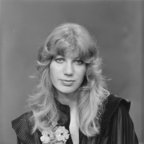 File:Maggie MacNeal.png