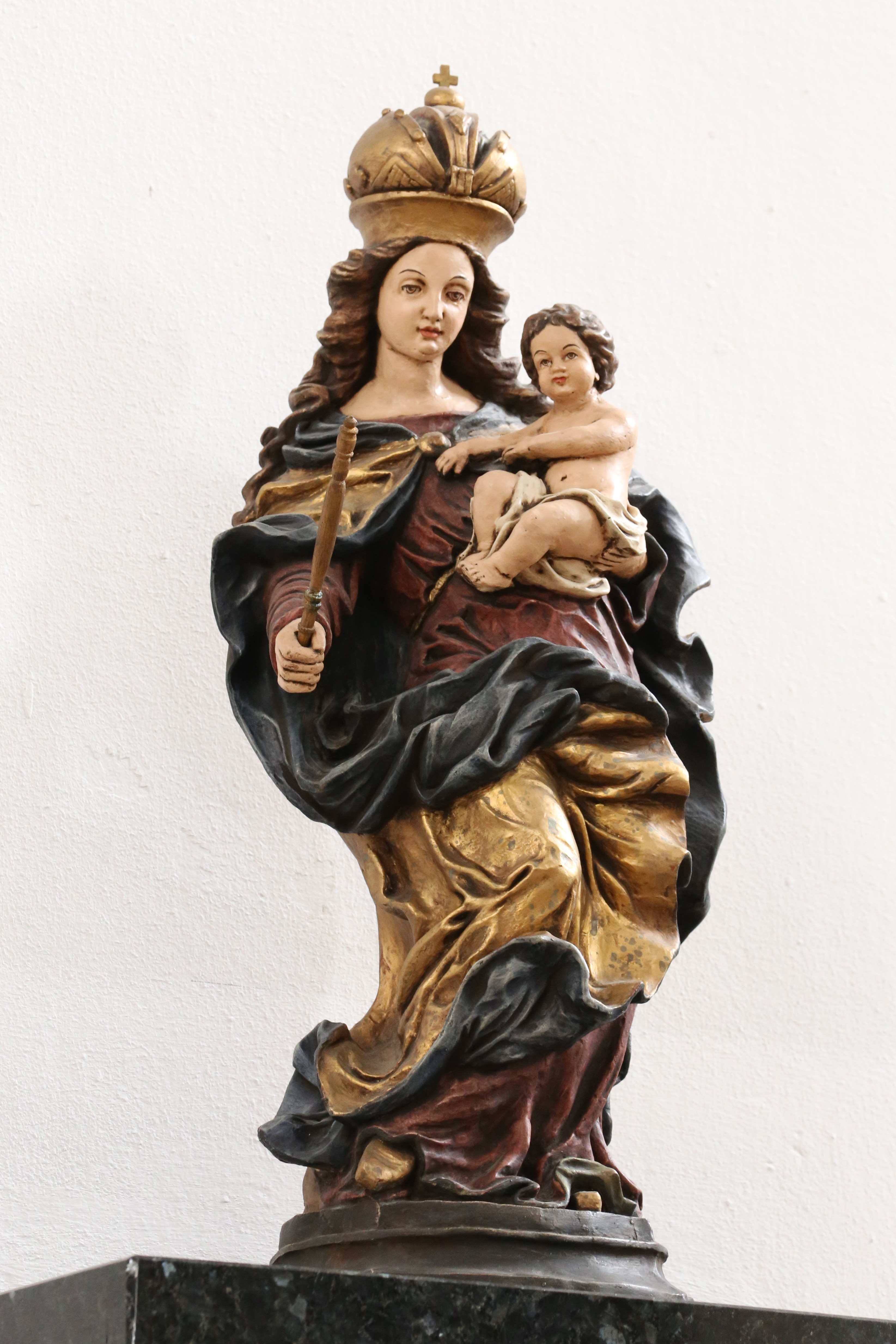 Maria mit. St. Maximilian, Munich.