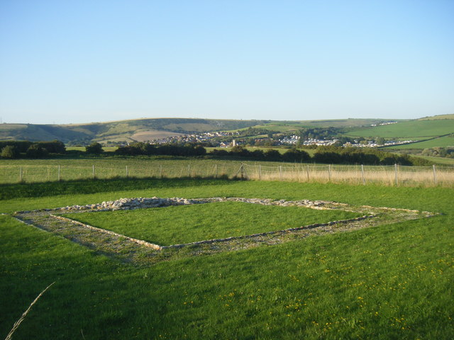 File:Roman Temple, Jordan Hill - geograph.org.uk - 1447304.jpg