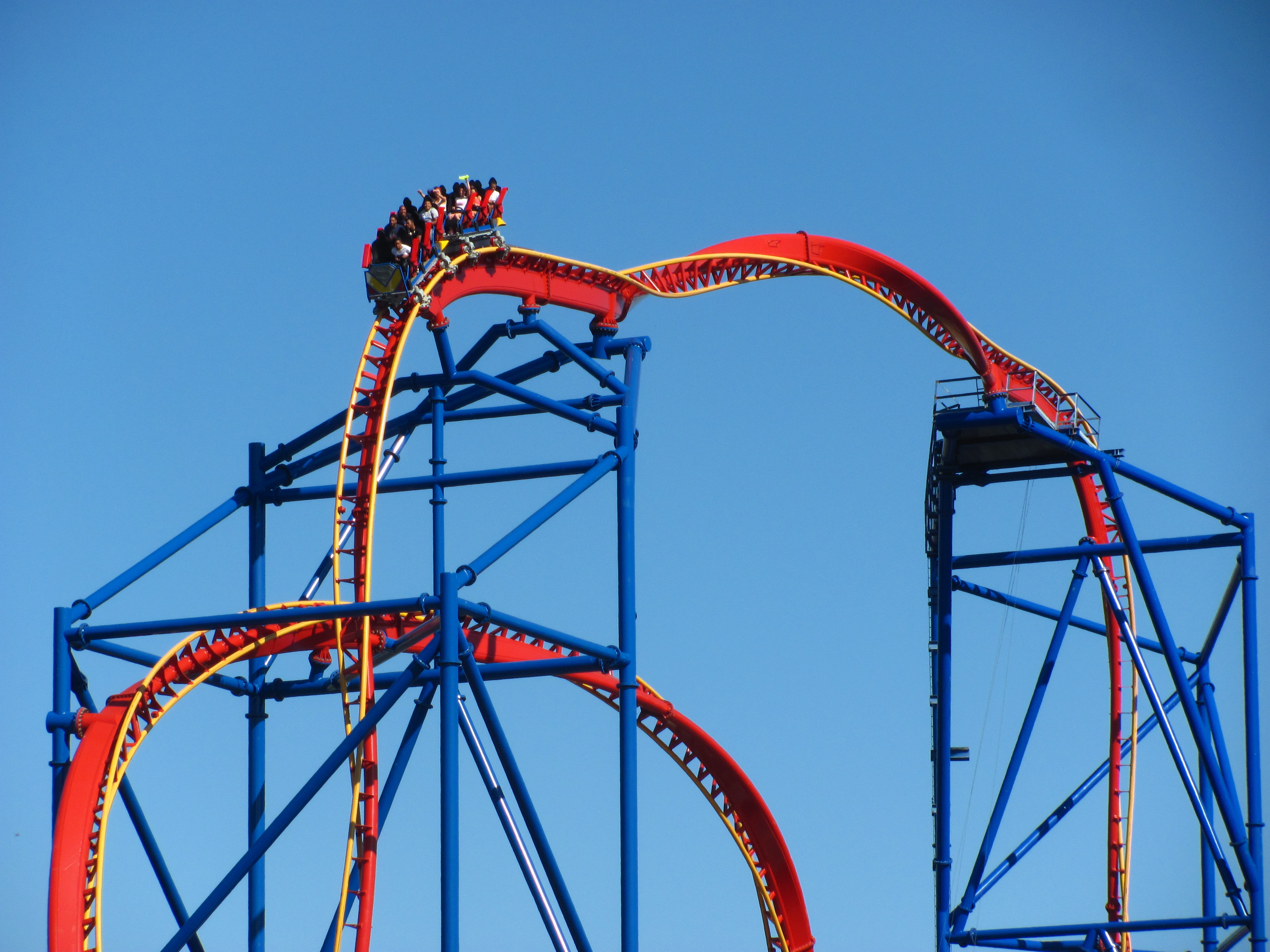 superman ultimate flight roller coaster