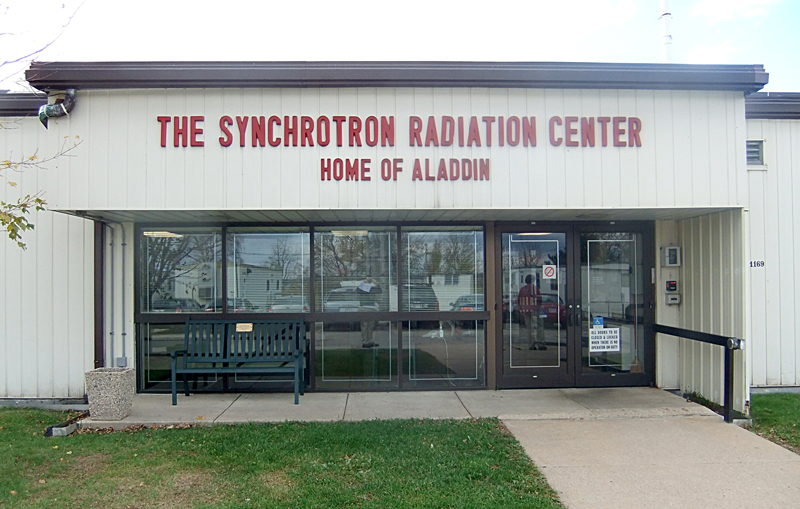 File:Synchrotron radiation center.jpg