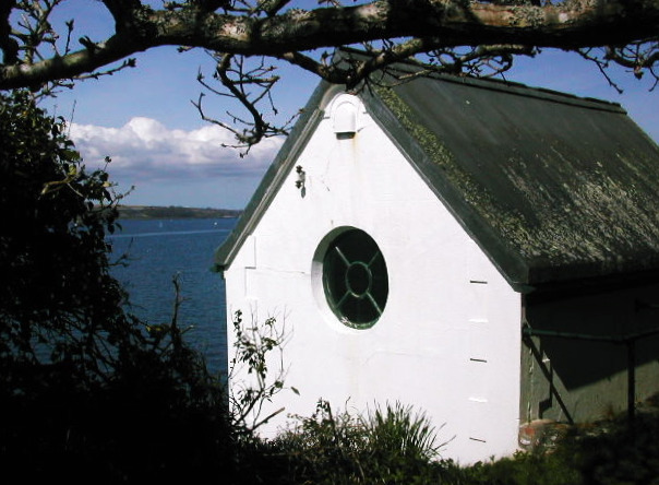 File:The old paraffin store. - geograph.org.uk - 1340878.jpg