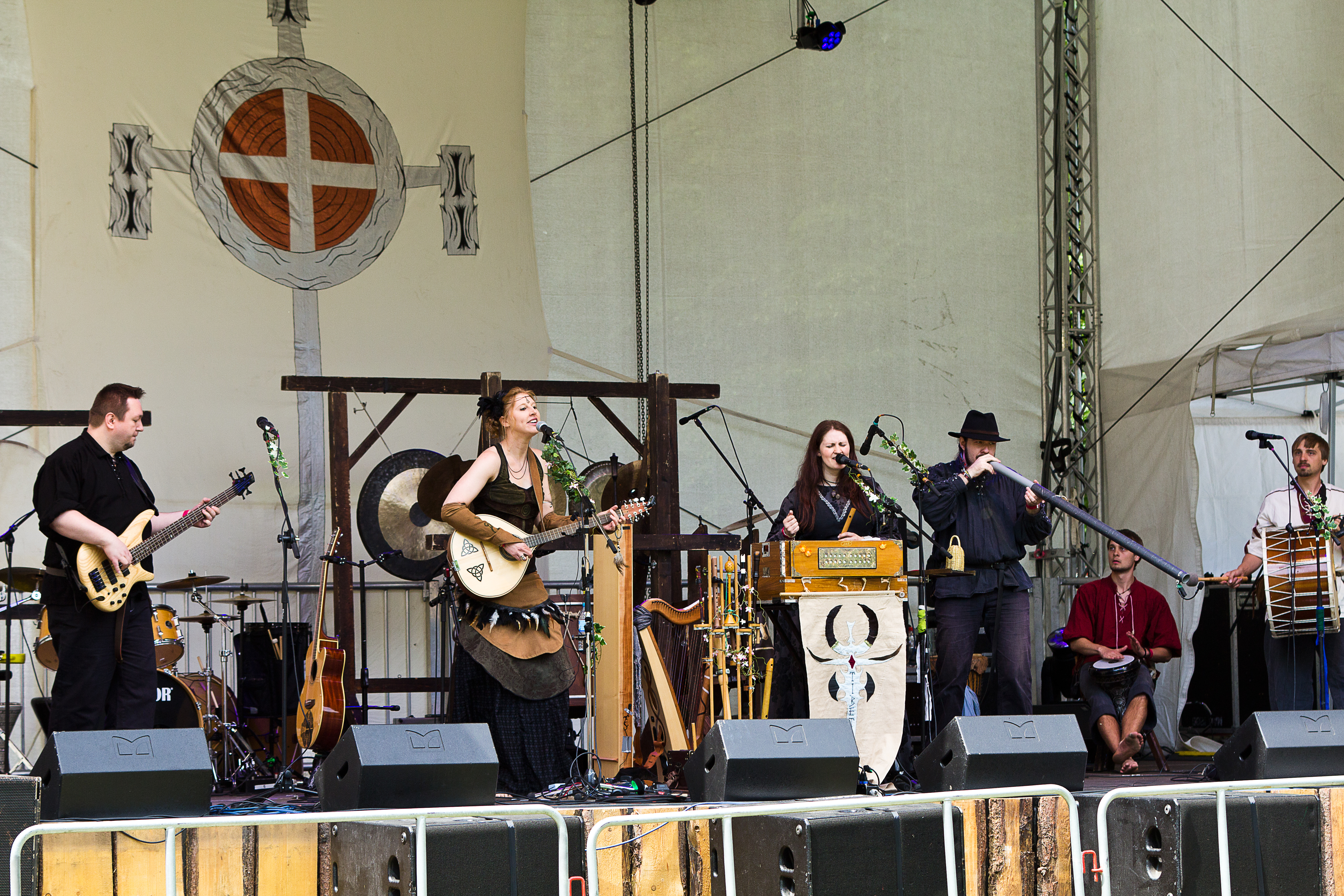 Tibetréa Wave-Gotik-Treffen 2015 07.jpg