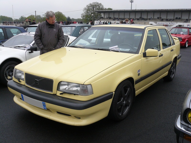 File:Volvo T5R av.jpg