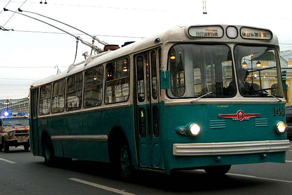 File:ZiU-5 green trolley-2.jpg