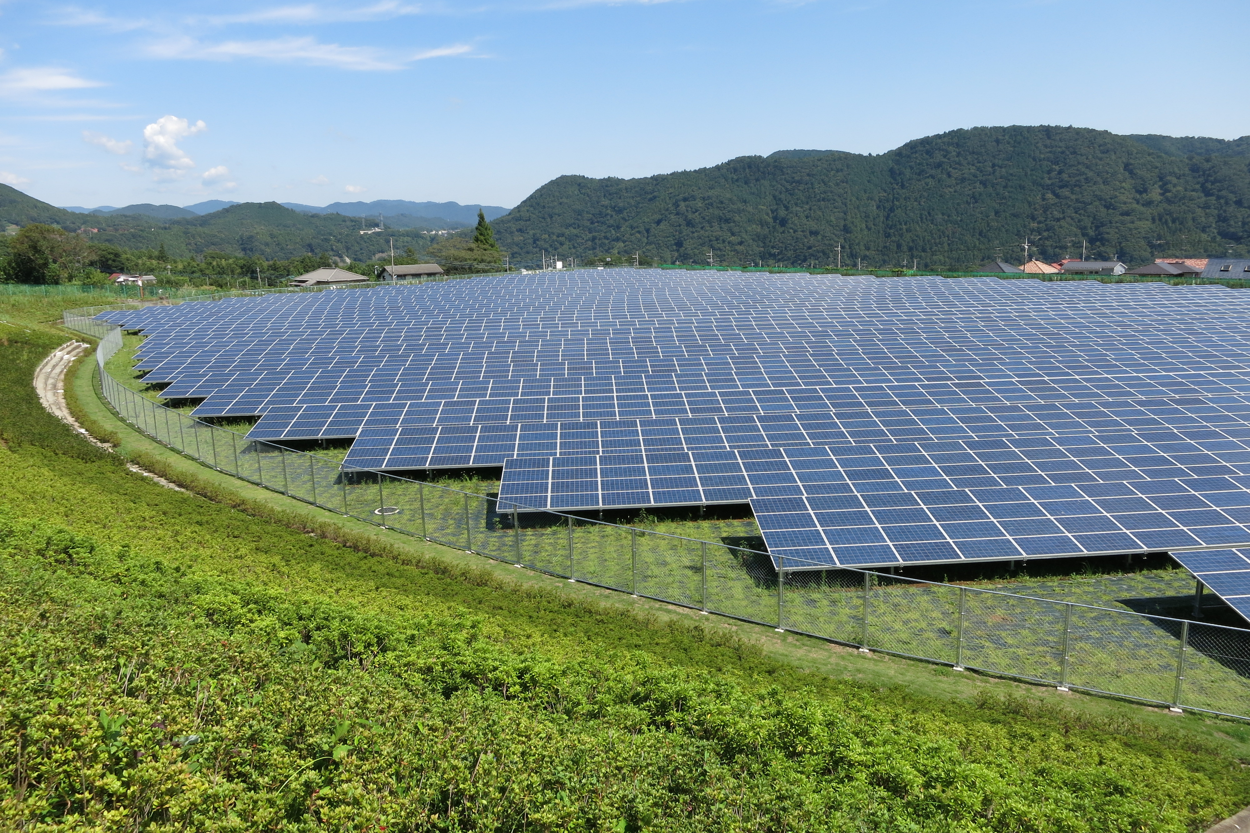 Énergie solaire au Japon — Wikipédia