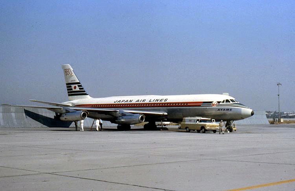 File:Convair CV-880, Japan Airlines (JAL) JP6398327.jpg - Wikipedia