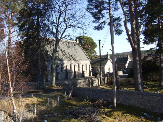 File:Crathie Hall - geograph.org.uk - 379017.jpg