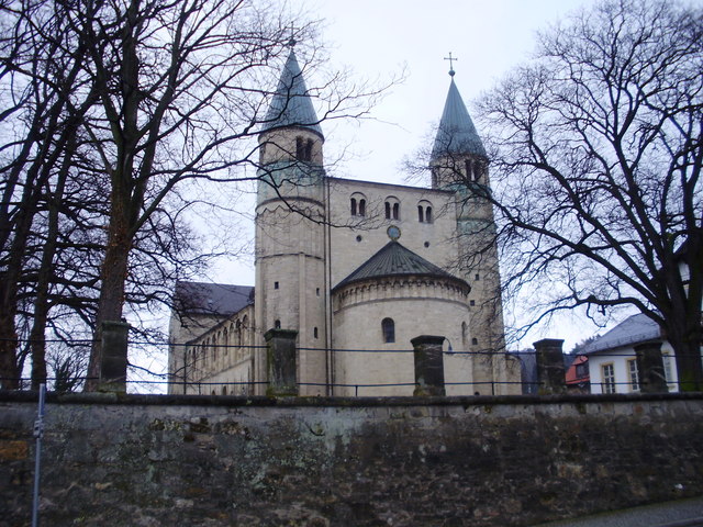 File:Die Stiftskirche St. Cyriakus zu Gernrode im Harz - geo.hlipp.de - 217.jpg