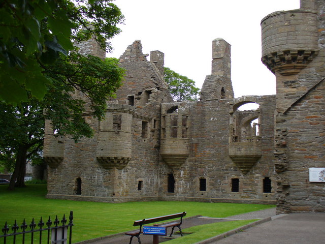 File:Earl's Palace, Kirkwall - geograph.org.uk - 490123.jpg