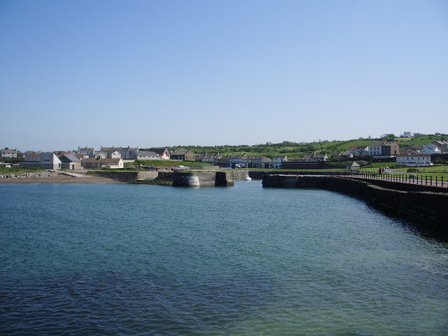 File:Entrance to Harrington Harbour - geograph.org.uk - 425998.jpg