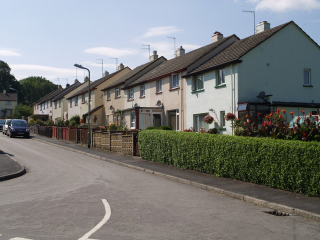 File:Furlong Close, Buckfast - geograph.org.uk - 532458.jpg