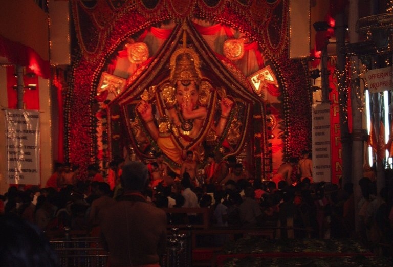 File:Ganesha Festival, Mumbai, 2004.jpg