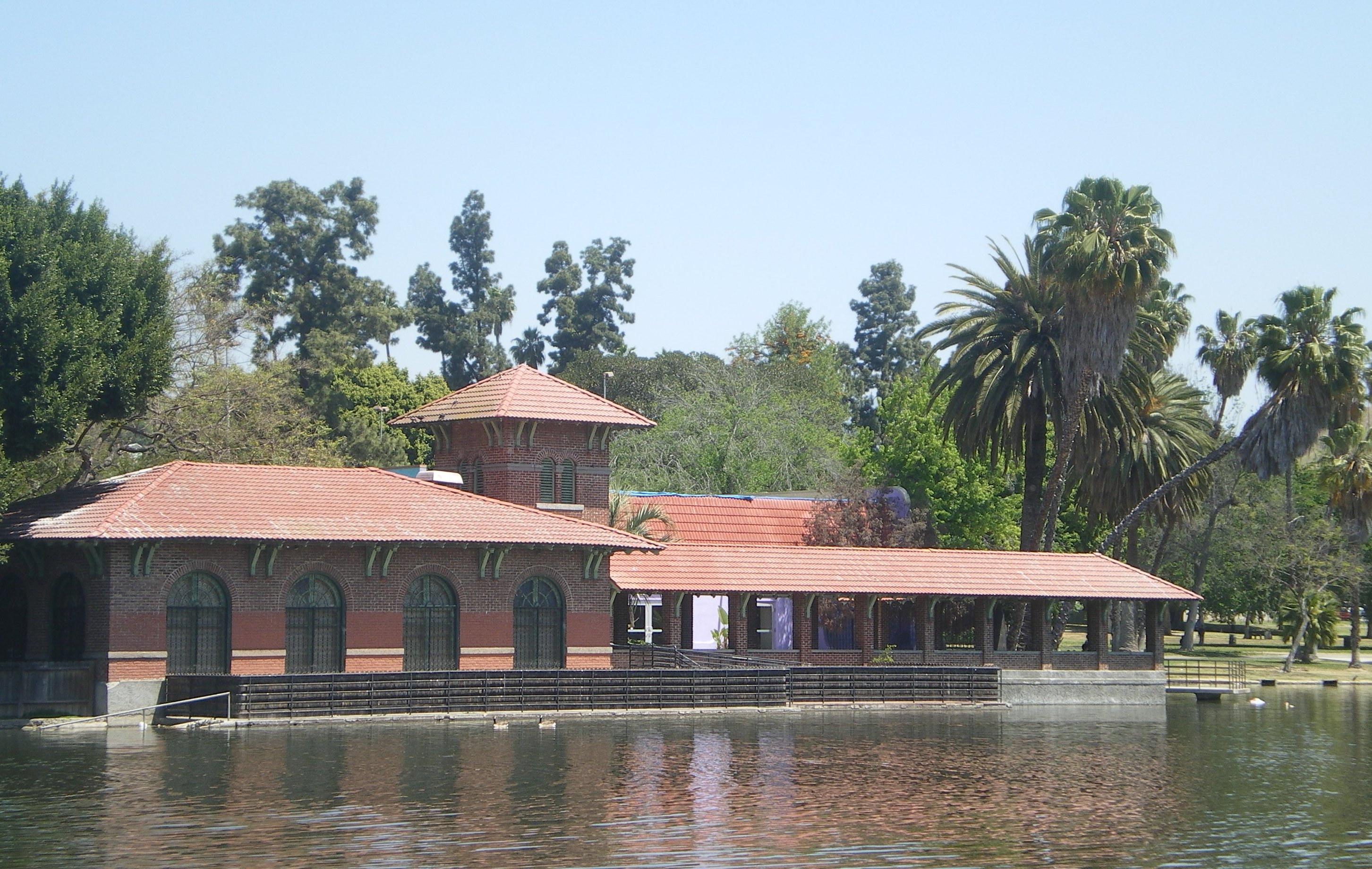 LINCOLN PARK LAKE  City of Los Angeles Department of Recreation and Parks