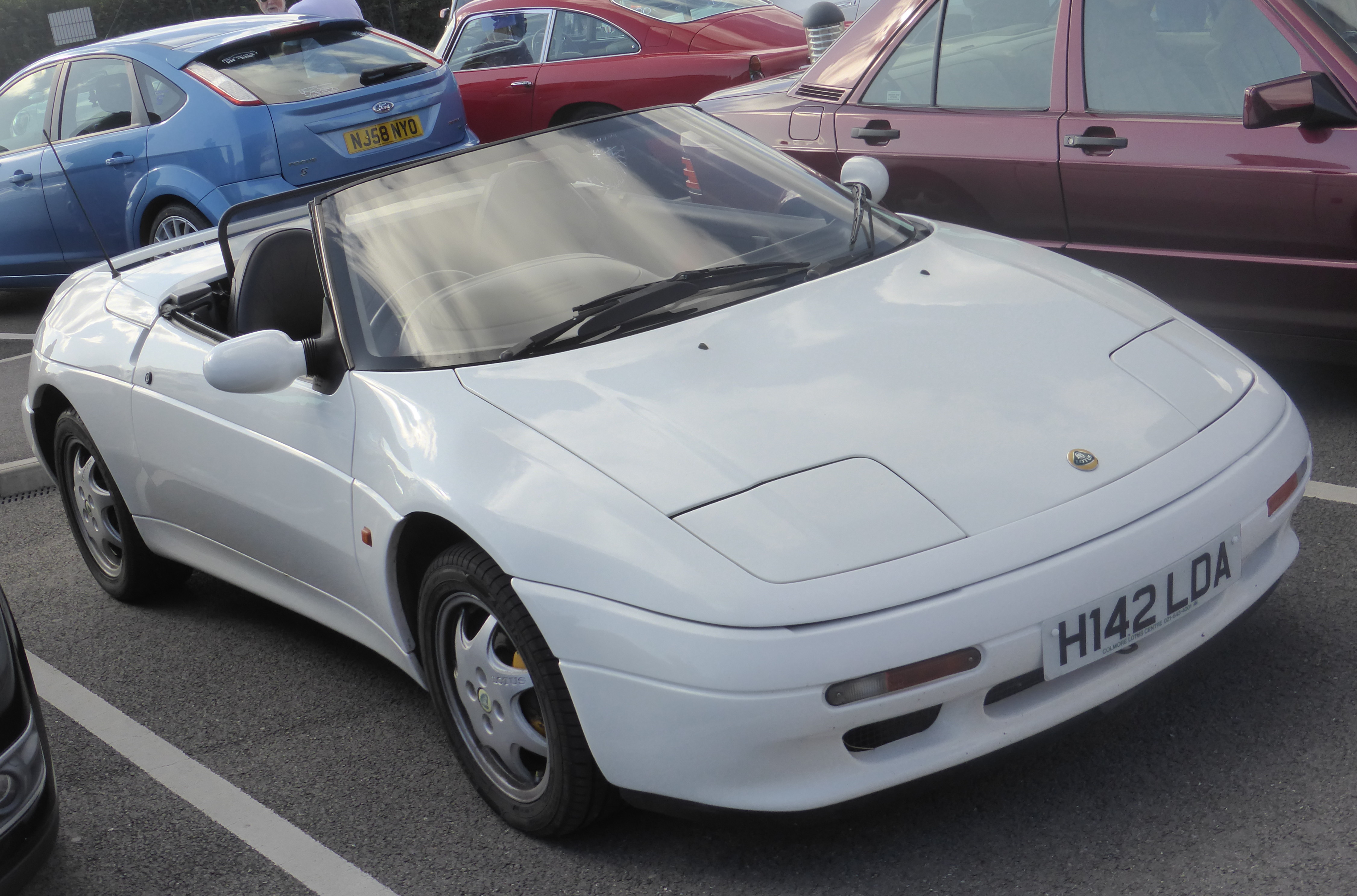 Lotus elan