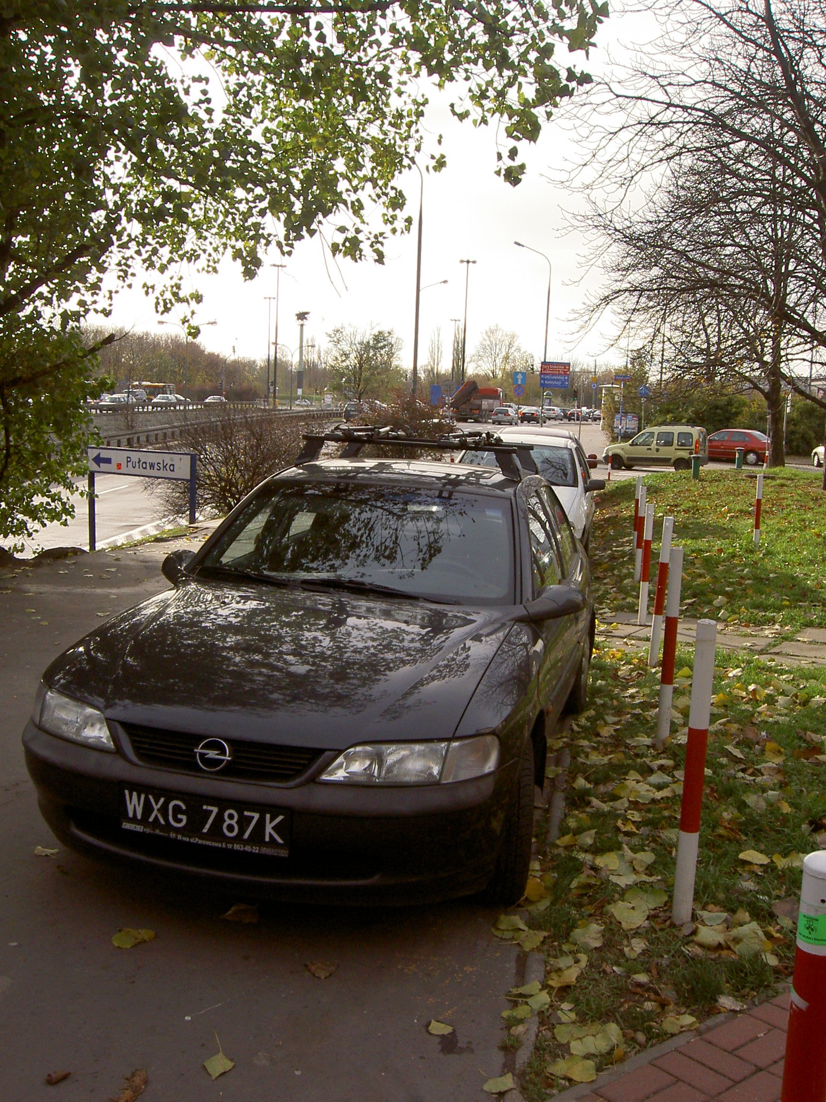 File:Opel Vectra B Caravan 1.6 Edition2000 (7).jpg - Wikimedia Commons