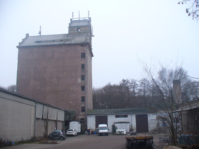 File:Oranienburg - Speicher (Warehouse) - geo.hlipp.de - 30584.jpg