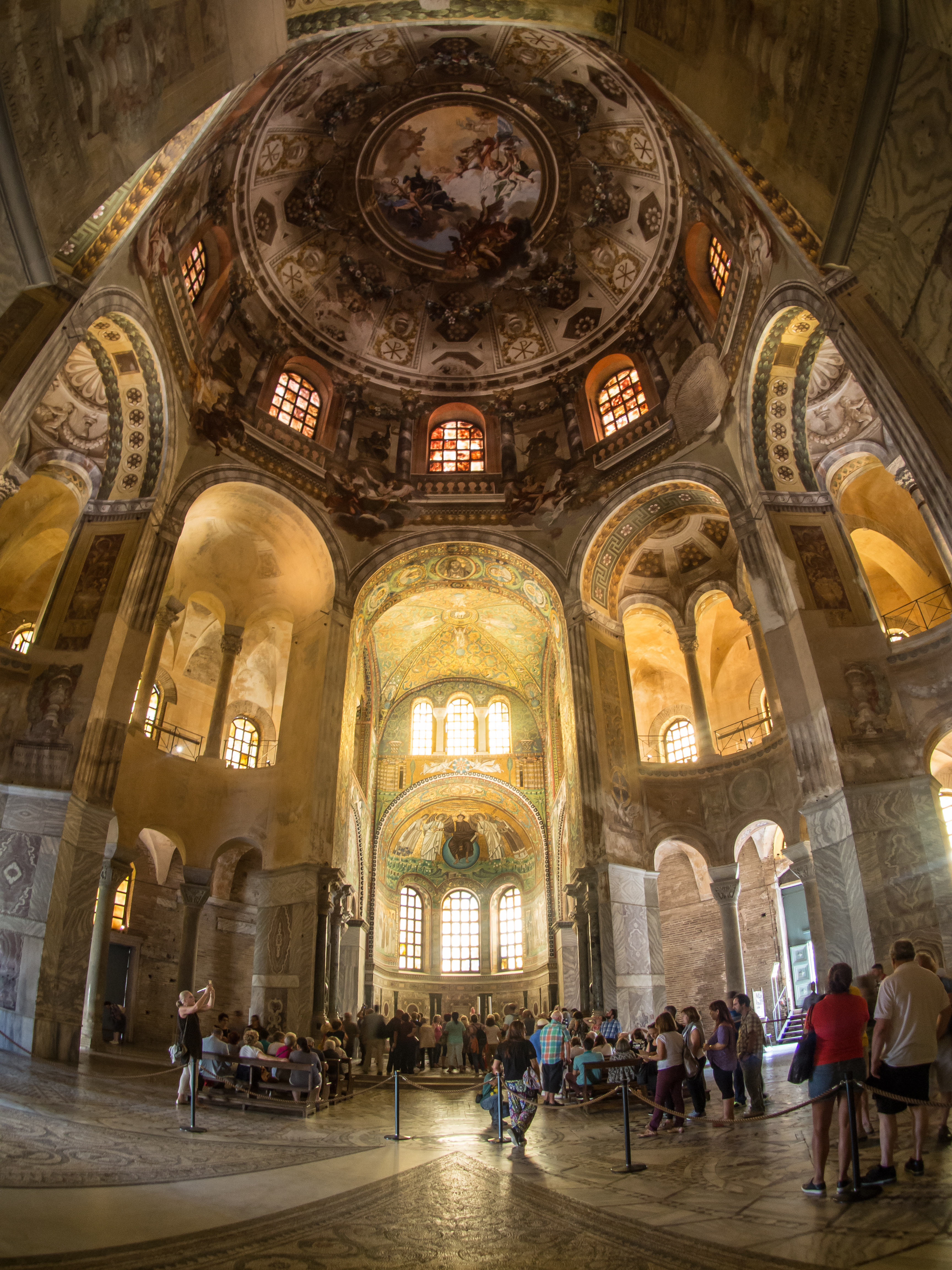 Datei Ravenna Basilica Of San Vitale Wideangle Jpg Wikipedia