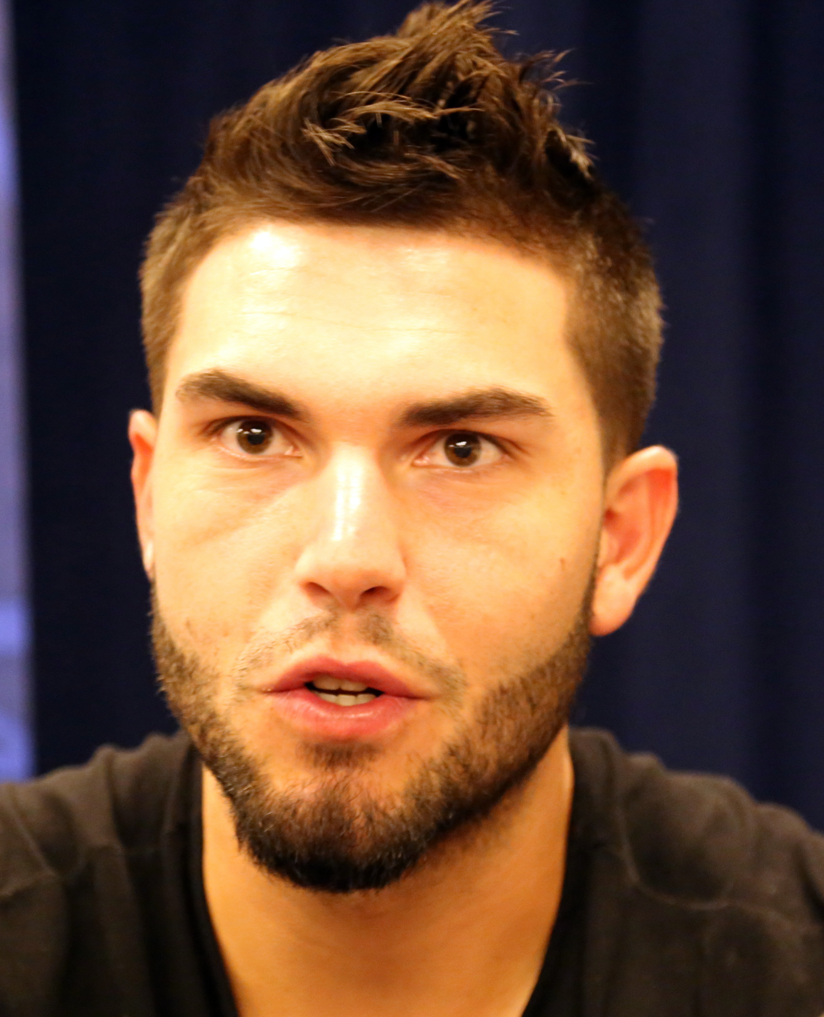 File:Royals first baseman Eric Hosmer talks to reporters at 2016