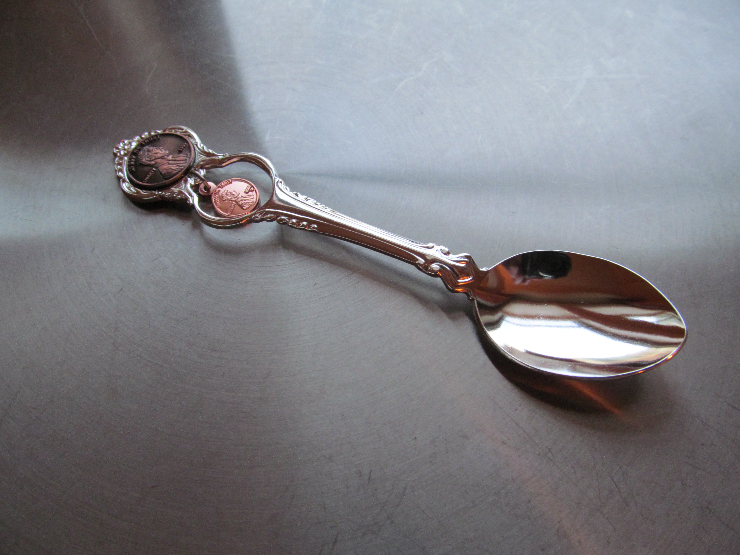 Souvenir spoon - Wikipedia