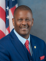 Representante estatal James Bush III.jpg