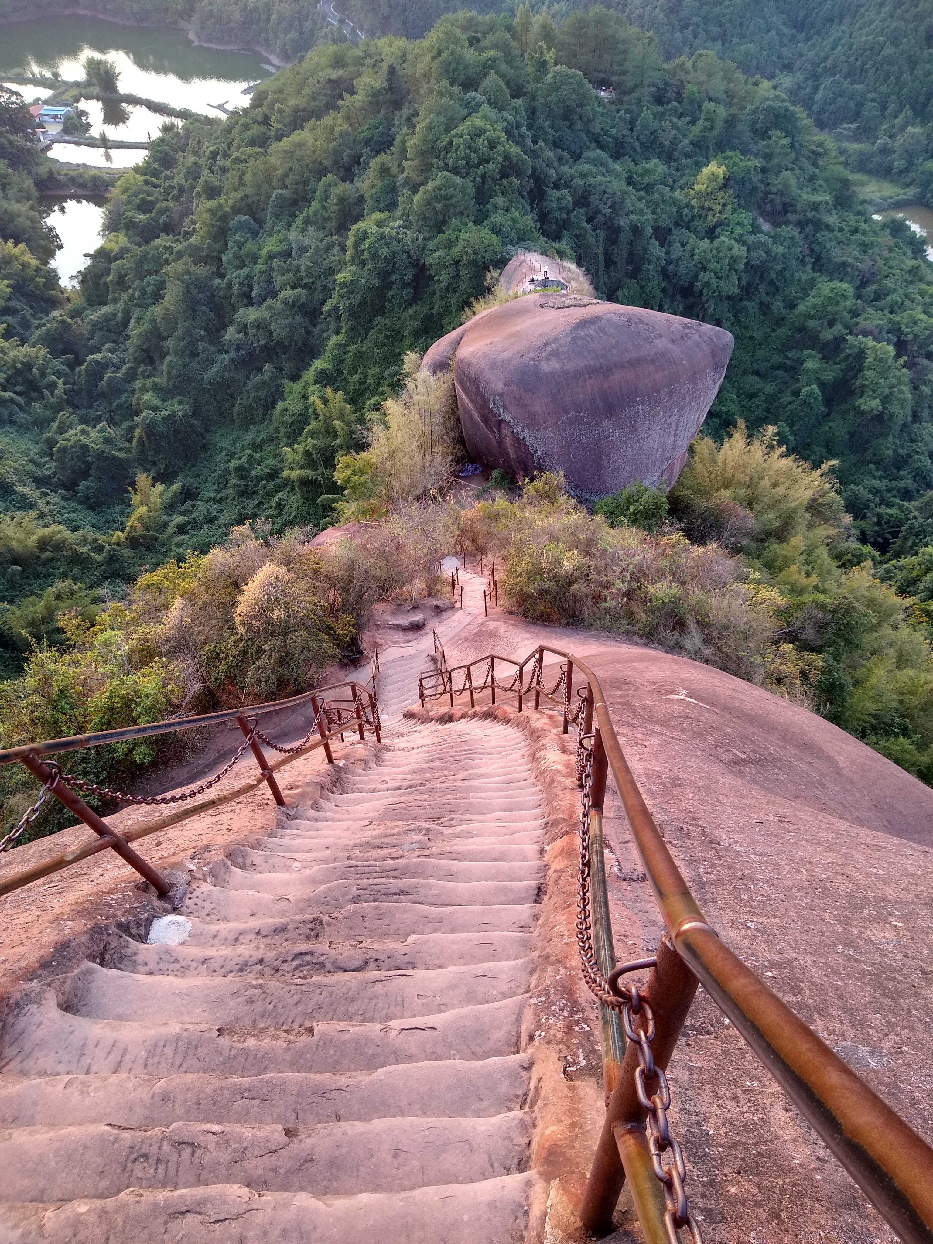 File:Steep steps near Ximeizhai 2.jpg - Wikimedia Commons