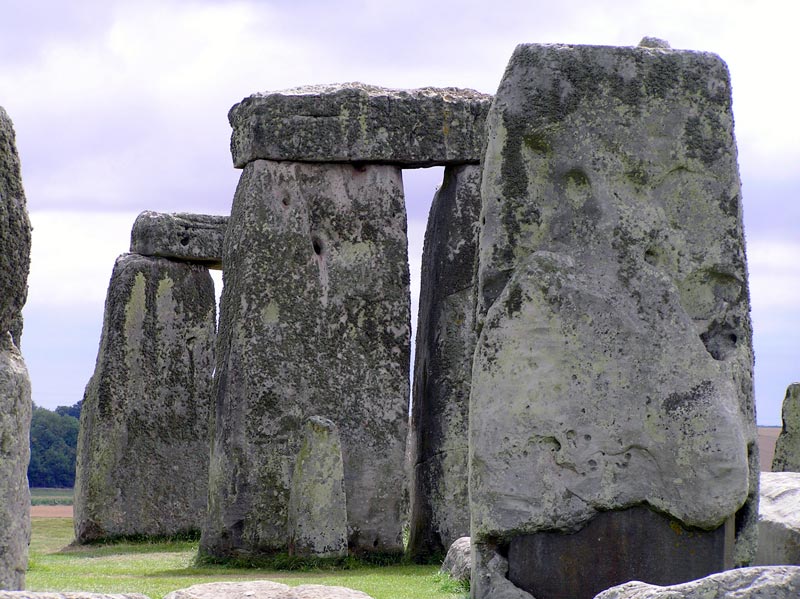 File:Stonehenge 05AUG06 11.jpg