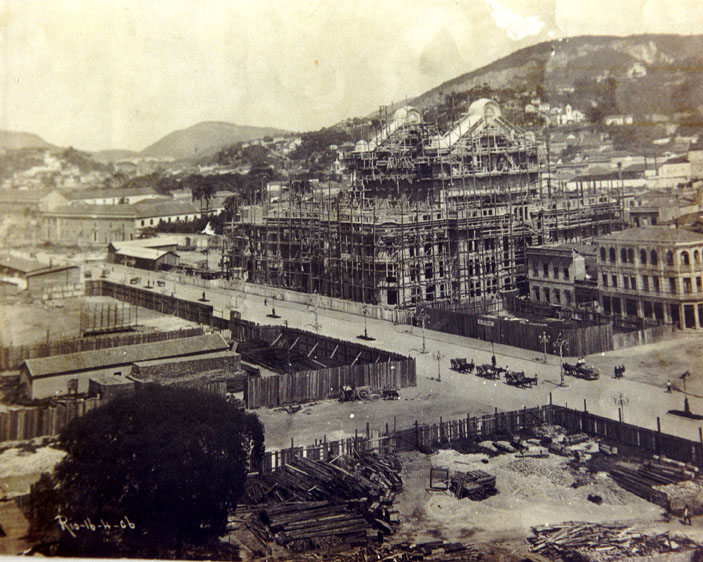 File:Theatro municipal rj construcao.jpg