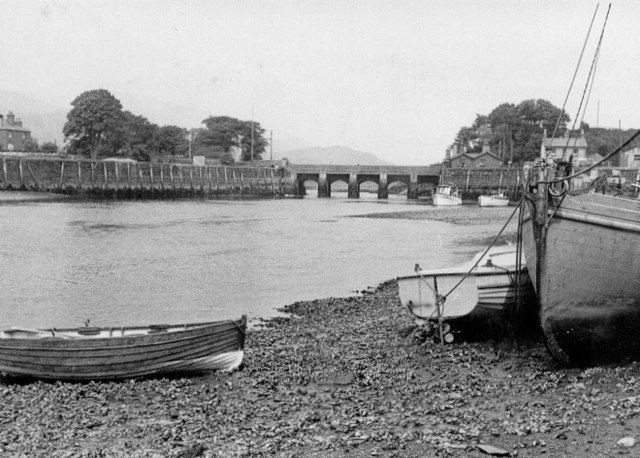 File:Wooden boats - geograph.org.uk - 394416.jpg