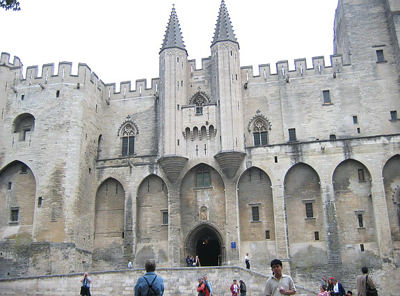 File:2. Avignon - Palais des papes (1).jpg