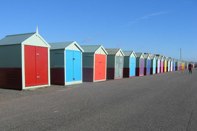 File:Beach Huts, Hove Seafront - geograph.org.uk - 1590924.jpg