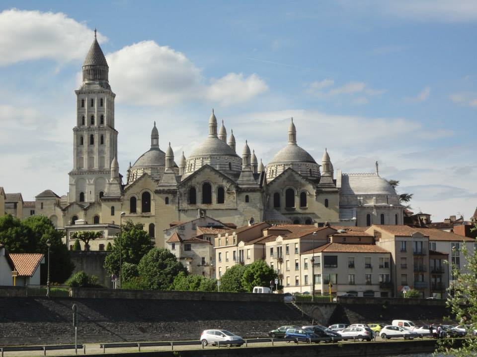La cathédrale Saint-Front vue depuis le sud-est.