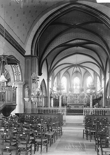 File:Eglise - Nef vue de l'entrée - Chelles - Médiathèque de l'architecture et du patrimoine - APMH00035791.jpg