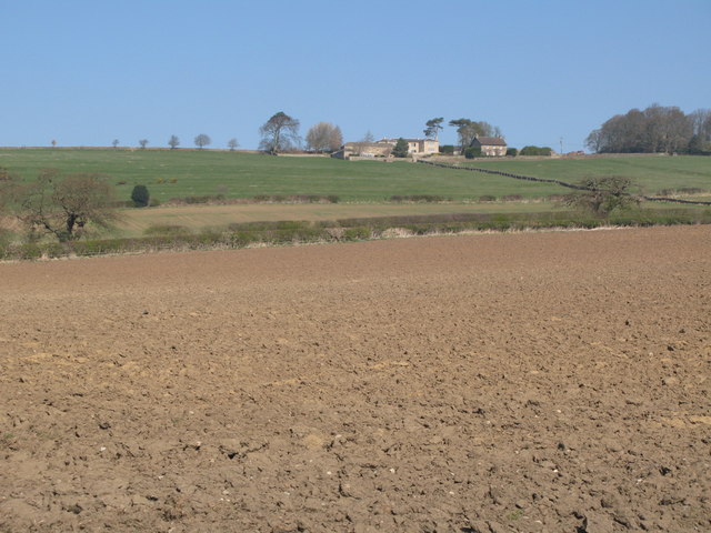 File:Farmland south of Holly Hall - geograph.org.uk - 1297323.jpg