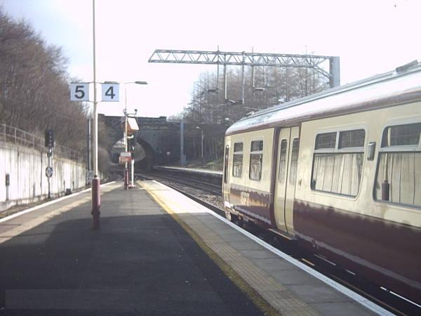 File:Firstscotrail cl 320.jpg