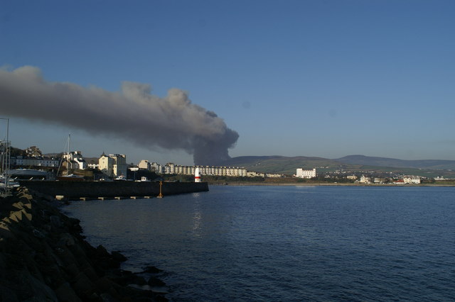File:Heather fire behind St Mary Port - geograph.org.uk - 1000639.jpg