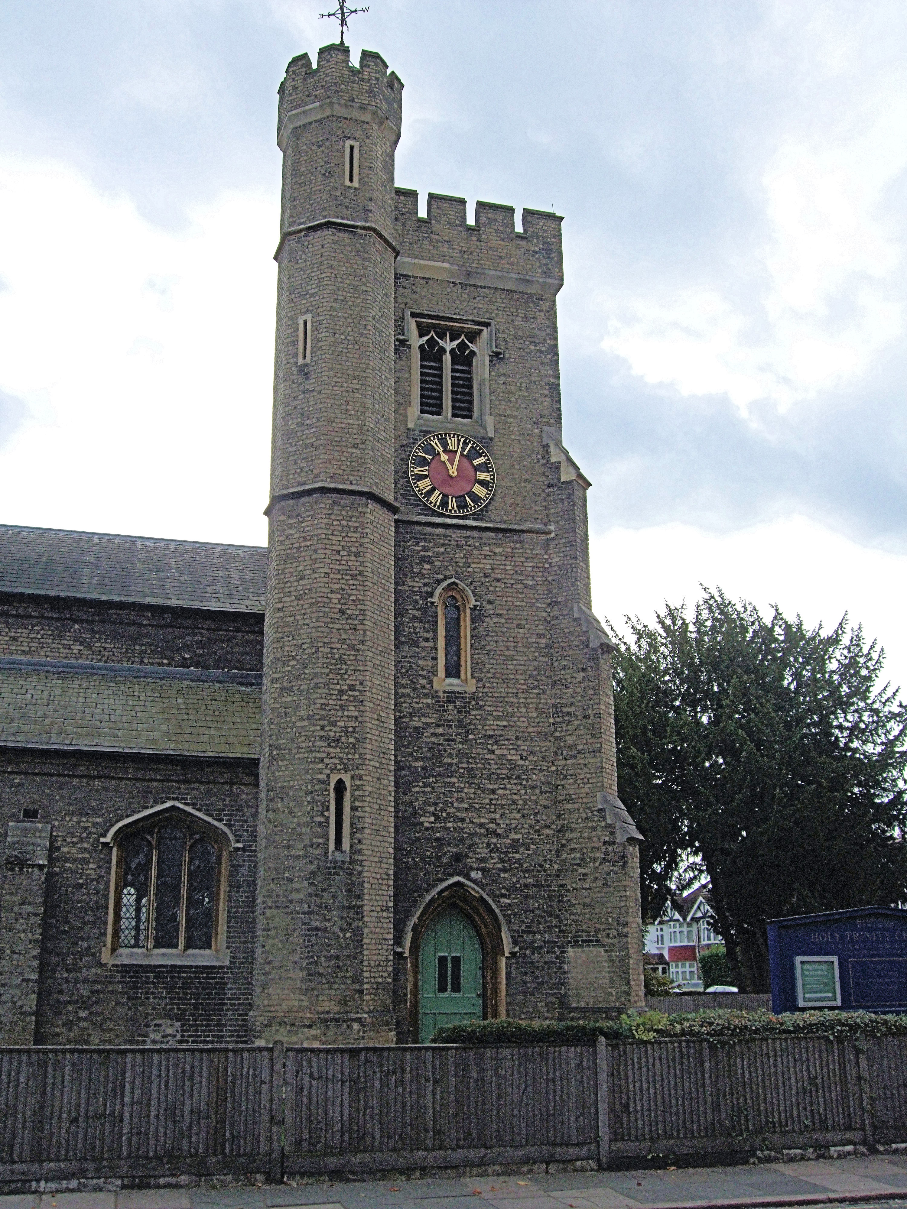 File:Holy Trinity Church Tower, Twickenham - London ...