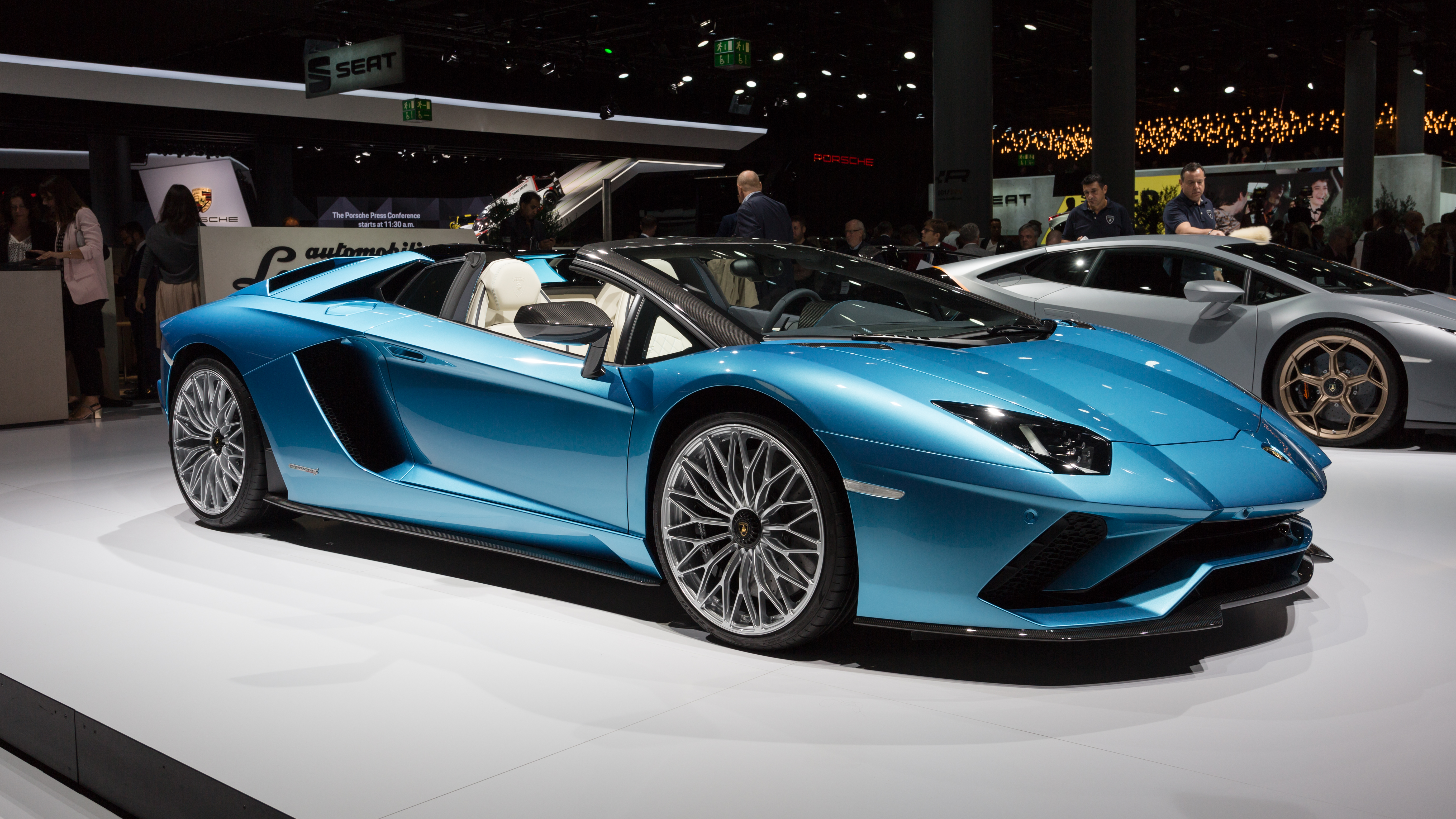 Lamborghini Aventador — Wikipédia