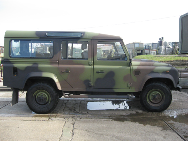 File:Land Rover-Vojska Srbije.jpg