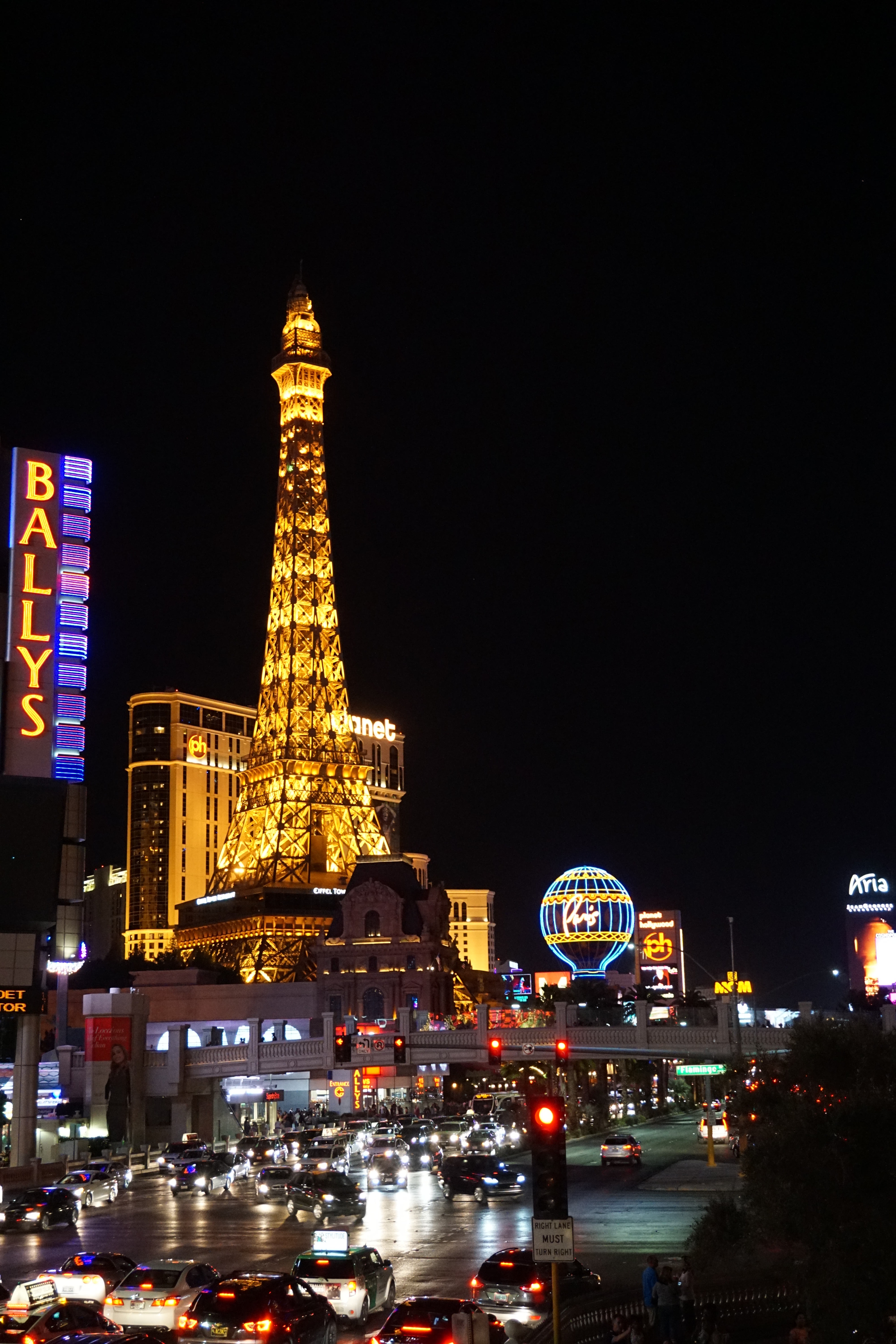 File:Las Vegas Strip 2022.jpg - Wikimedia Commons