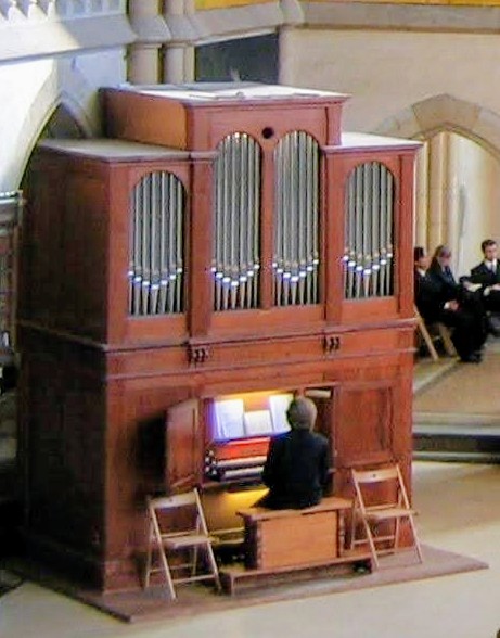 File:Leipzig, Peterskirche, Orgel (3) b.jpg