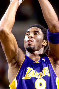 Kobe Bryant sous le maillot des Lakers de Los Angeles, en 2000.