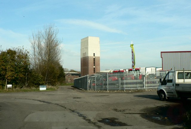 File:Llandow Industrial Estate near Llantwit Major - geograph.org.uk - 1032081.jpg