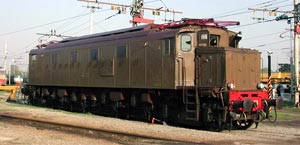 Locomotora E.428.058.jpg