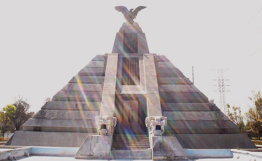 Monumento a la Raza (Mexico City) - Wikipedia