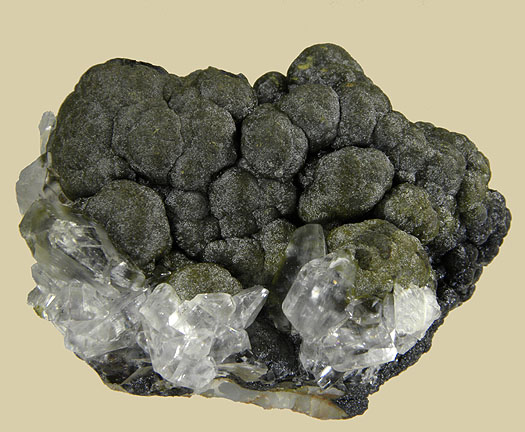 File:Mottramite-Calcite-260046.jpg