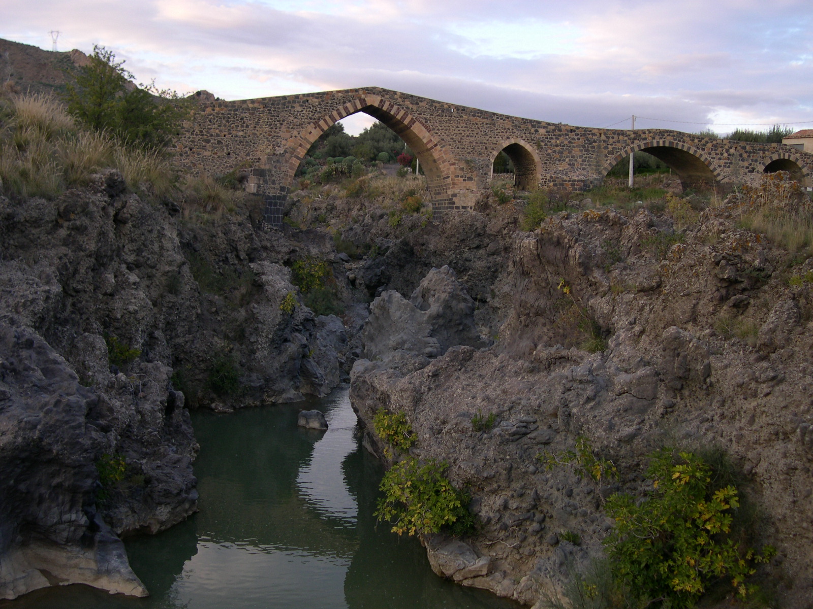 Ponte dei saraceni.jpg