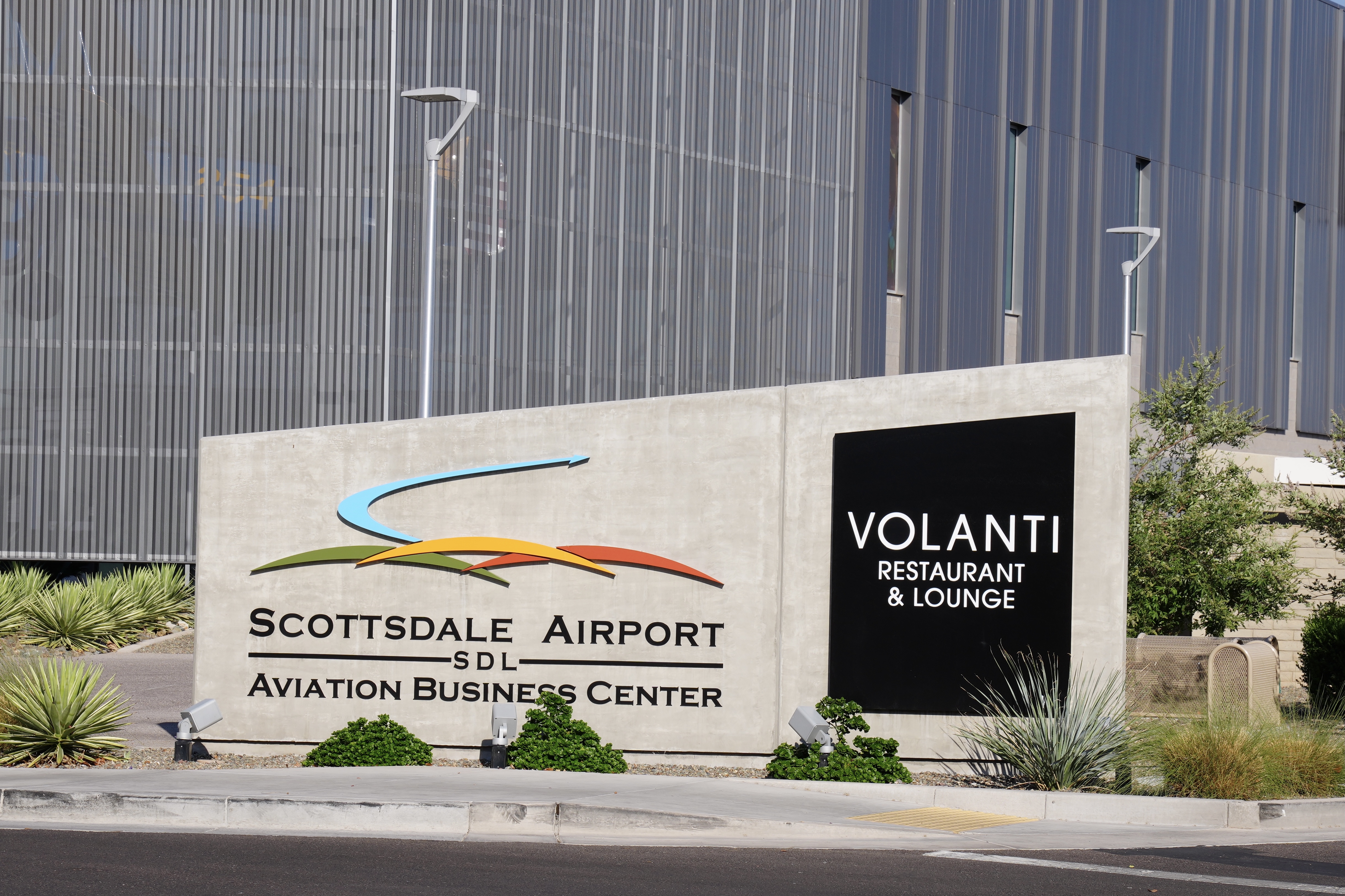 Scottsdale Airport - Wikipedia
