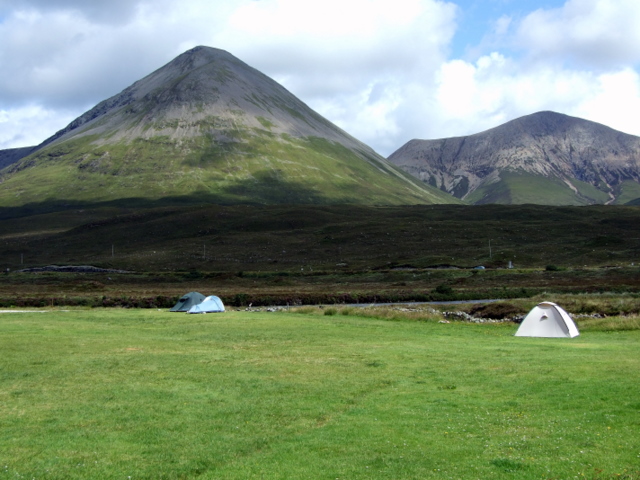 File:Sligachan campsite - geograph.org.uk - 1227344.jpg