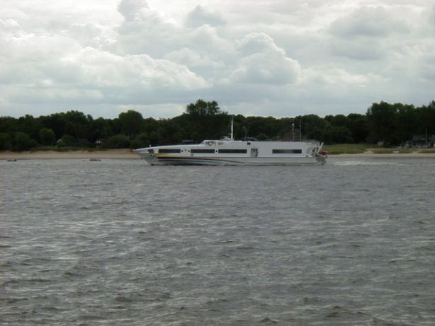 File:Speedy (Weser) - 01.jpg